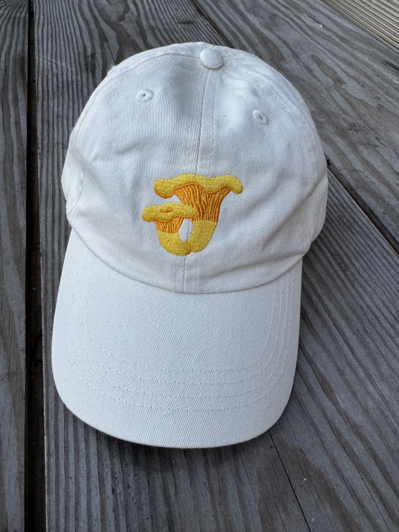 Soppcaps Kantarell Dad Cap Kalk