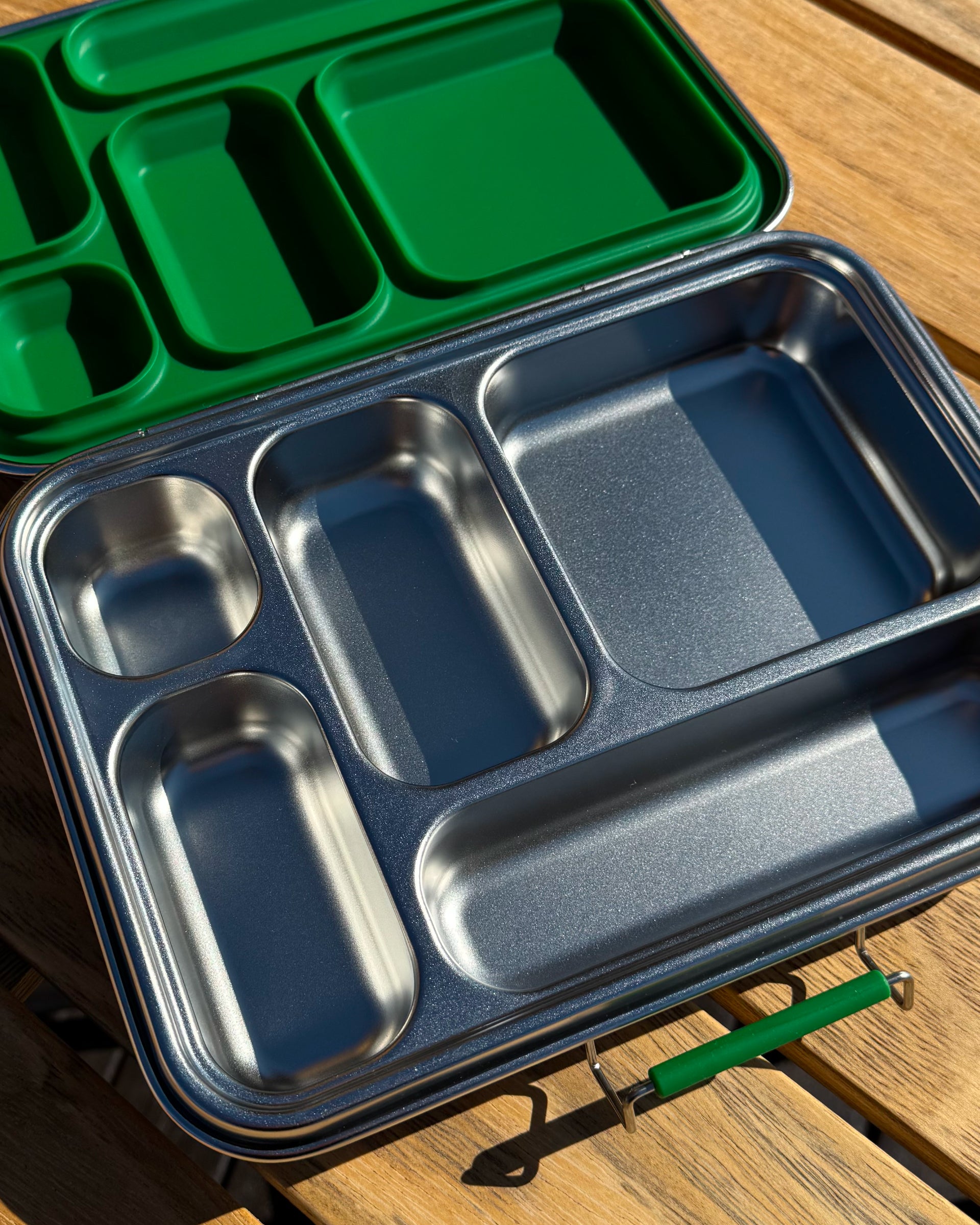 Matboks i stål med 5 rom