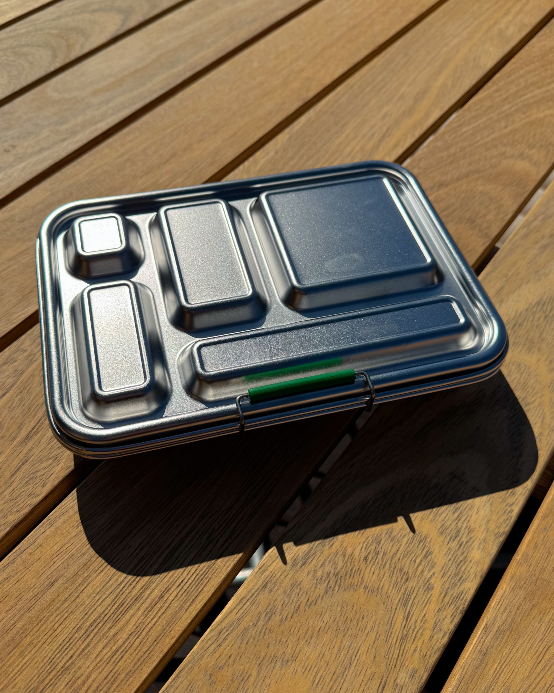 Matboks i stål med 5 rom